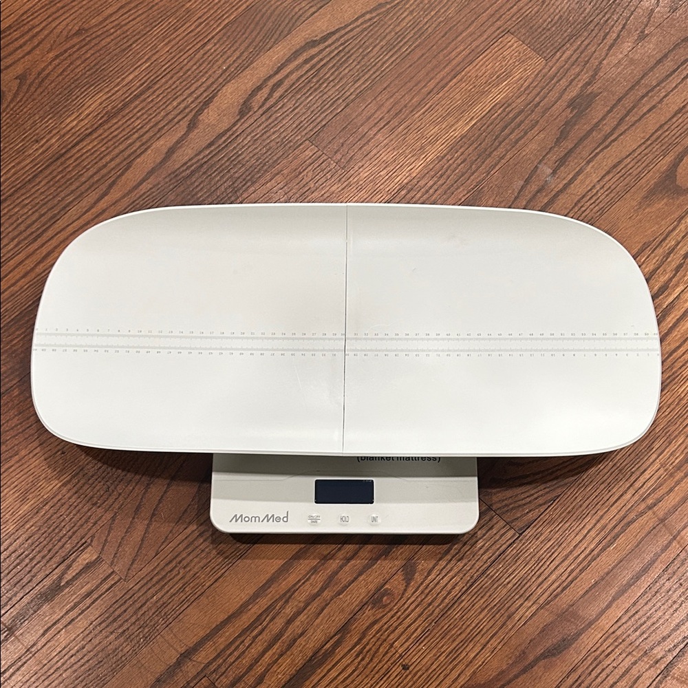 Baby Scale with White Tray
